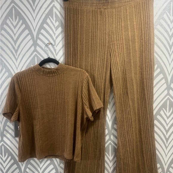 Source Unknown Pants - Source Unknown Brown Knit Pant set with High-Waisted Design